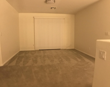 17584 W Acacia Court - Photo Thumbnail 52