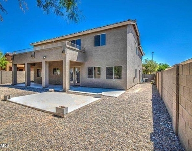 17584 W Acacia Court - Photo Thumbnail 55