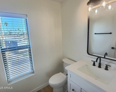 2502 E Paradise Lane - Photo Thumbnail 20