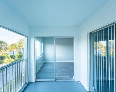 601 S Indian River Drive - Photo Thumbnail 14