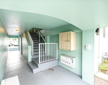 601 S Indian River Drive - Photo Thumbnail 15