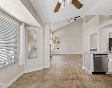 1300 N Sycamore Court - Photo Thumbnail 11