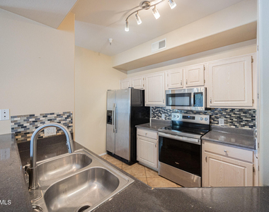 600 W Grove Parkway - Photo Thumbnail 10