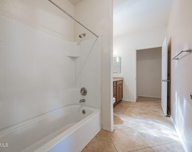 600 W Grove Parkway - Photo Thumbnail 15