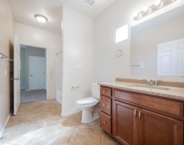 600 W Grove Parkway - Photo Thumbnail 16