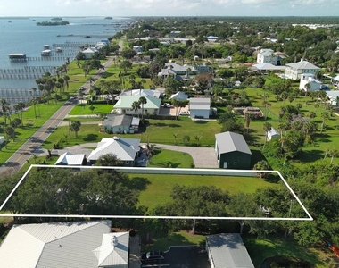 13485 N Indian River Drive - Photo Thumbnail 4