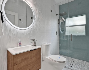 833 Sw 17th Street - Photo Thumbnail 18