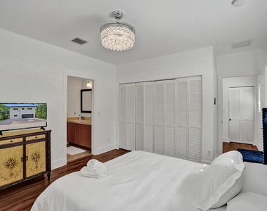 833 Sw 17th Street - Photo Thumbnail 41