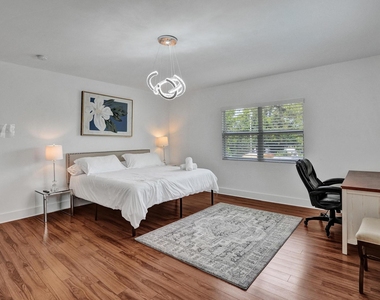833 Sw 17th Street - Photo Thumbnail 24