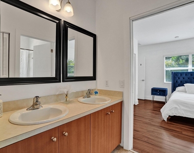 833 Sw 17th Street - Photo Thumbnail 35