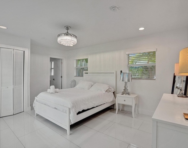 833 Sw 17th Street - Photo Thumbnail 6