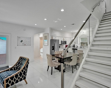 833 Sw 17th Street - Photo Thumbnail 17