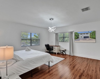 833 Sw 17th Street - Photo Thumbnail 23