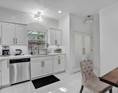 833 Sw 17th Street - Photo Thumbnail 15