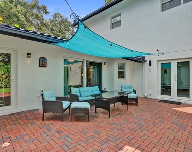 833 Sw 17th Street - Photo Thumbnail 45