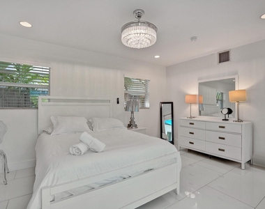 833 Sw 17th Street - Photo Thumbnail 7