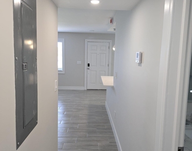 215 E Normandy E - Photo Thumbnail 13