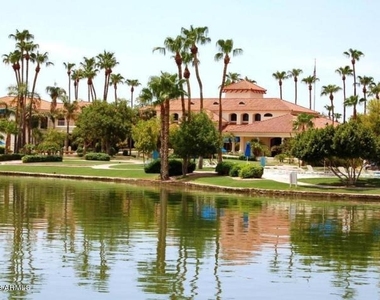 1633 E Lakeside Drive - Photo Thumbnail 28