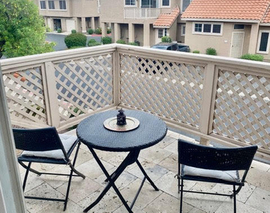 1633 E Lakeside Drive - Photo Thumbnail 20