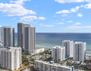 1865 S Ocean Drive - Photo Thumbnail 20