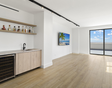 1865 S Ocean Drive - Photo Thumbnail 24