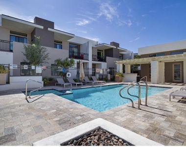 2015 N 50th Street - Photo Thumbnail 13