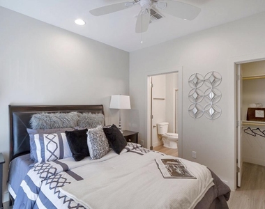 2015 N 50th Street - Photo Thumbnail 6