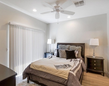 2015 N 50th Street - Photo Thumbnail 5