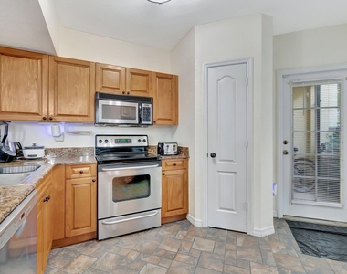 1207 Belmont Place - Photo Thumbnail 17