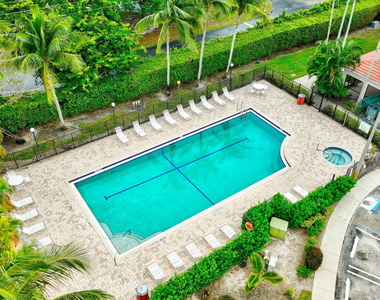 1207 Belmont Place - Photo Thumbnail 50