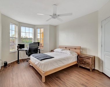1207 Belmont Place - Photo Thumbnail 32