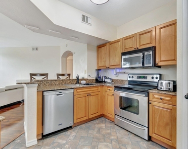 1207 Belmont Place - Photo Thumbnail 18