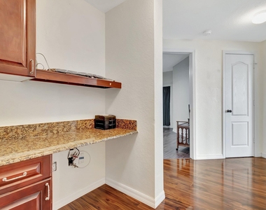 1207 Belmont Place - Photo Thumbnail 31