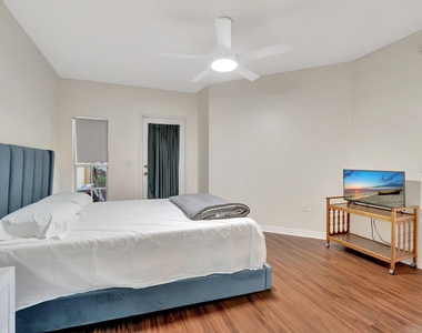 1207 Belmont Place - Photo Thumbnail 23