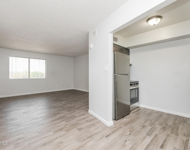 1050 W University Drive - Photo Thumbnail 1