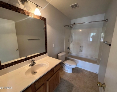 17442 W Watson Lane - Photo Thumbnail 14