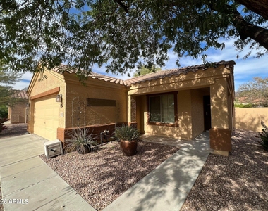 17442 W Watson Lane - Photo Thumbnail 2