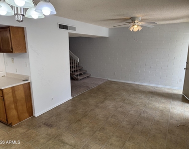 1816 W Tuckey Lane - Photo Thumbnail 9