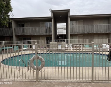 1816 W Tuckey Lane - Photo Thumbnail 1