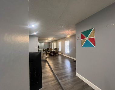 7975 Nw 8th Street - Photo Thumbnail 5