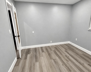 7975 Nw 8th Street - Photo Thumbnail 21