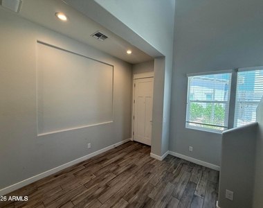 15694 W Melvin Street - Photo Thumbnail 4