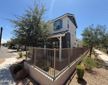 15694 W Melvin Street - Photo Thumbnail 2