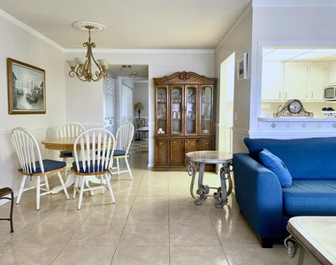 335 Farnham P - Photo Thumbnail 3