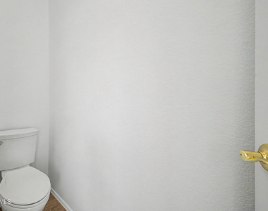 1900 E Woodsman Place - Photo Thumbnail 25