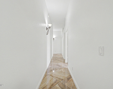 1900 E Woodsman Place - Photo Thumbnail 34
