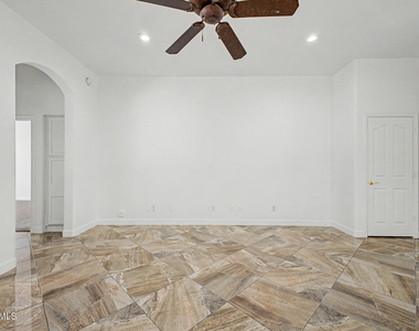 1900 E Woodsman Place - Photo Thumbnail 12