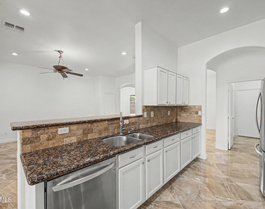 1900 E Woodsman Place - Photo Thumbnail 16