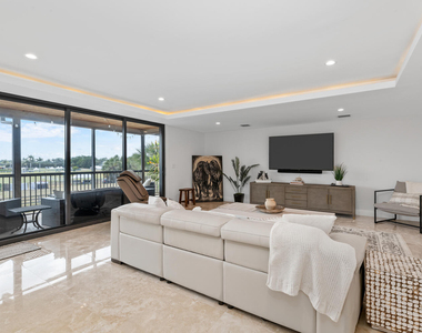 2785 Polo Island Drive - Photo Thumbnail 22
