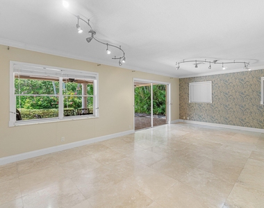 317 Ne 2nd Street - Photo Thumbnail 14